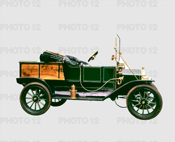 Sample of a Ford T car, from year 1911.