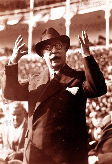 Alejandro Lerroux García (1864-1949), Spanish politician, speaking in a meeting at Bullring of B?