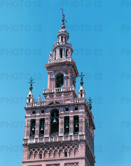 La Giralda, the minaret of the old mosque and now the bell tower of the cathedral, built in the A?