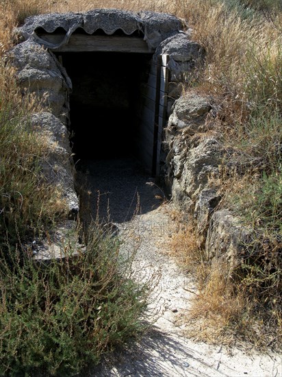 Entrance in an observation point at the high point where the defense of the 'Tossal del Deu' know?