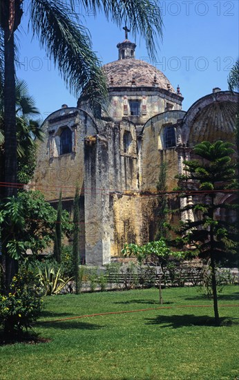 Dome and outer walls of the Temple of the Third Order located in the forecourt of the Cathedral o?