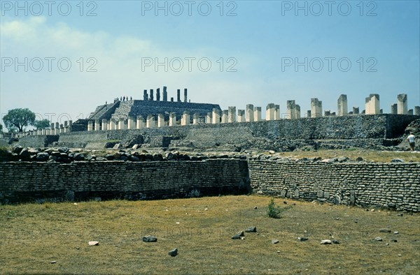 Tula, religious civic center of the Toltec culture founded around 900 BC. JC, under the name Toll?