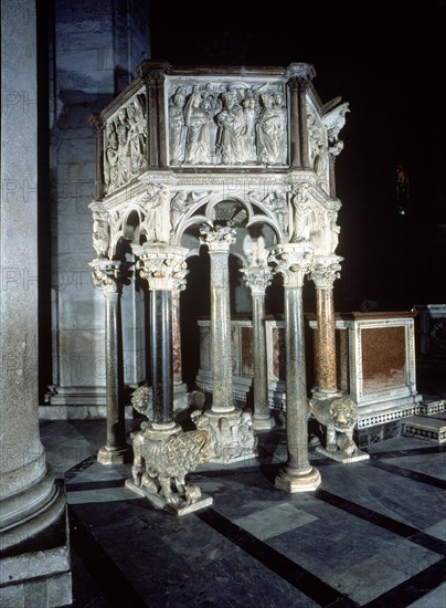 Baptistery of Pisa, detail of the pulpit (1259), designed by Nicola Pisano (c.  1220 - 1278).