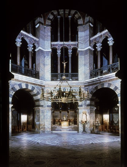 Palatine Chapel of Charlemagne, inside view of the octagon with the main altar.