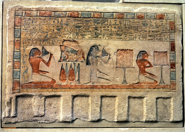 Imenyseneb Monument, chief of the expeditions of the Pharaoh with figures and magical shortcuts f?