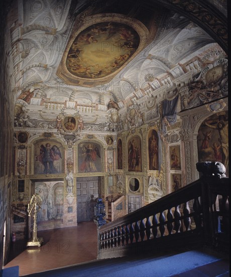 Detail of the decoration of the walls inside the Convent of the Royal Discalced, 16th century bui?