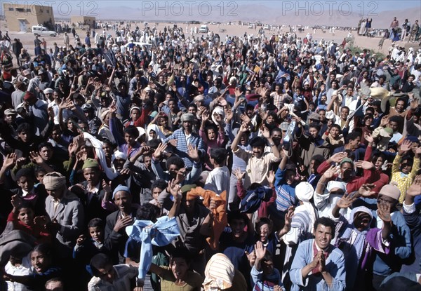 Green March, the Moroccan people led by their king go into the Sahara to protest for the self-det?