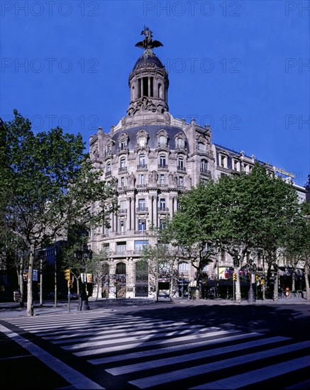 Building of the Insurance Company 'La Union y el Fenix', 1931, on the corner of Paseo de Gracia a?