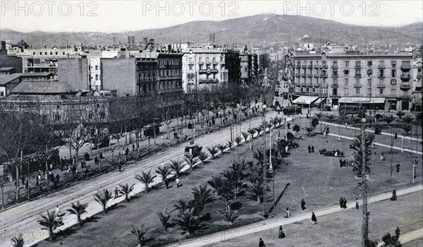 Catalonia square with the promenade that linked the Ramblas and the square, 1900.