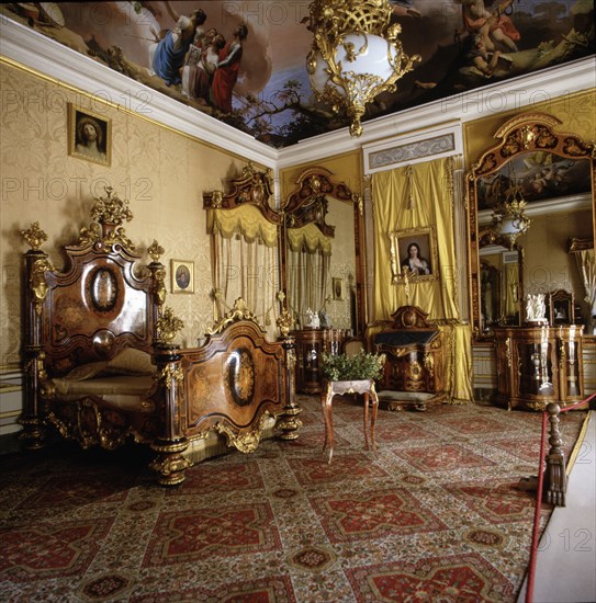 Detail of Elizabeth II bedroom (1830 - 1904) at the Royal Palace of Aranjuez.