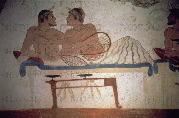 Banquet in which a deceased participates. Detail of a painting in the Jumper Tomb at Paestum.