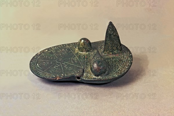 Liver of the omens, bronze piece.