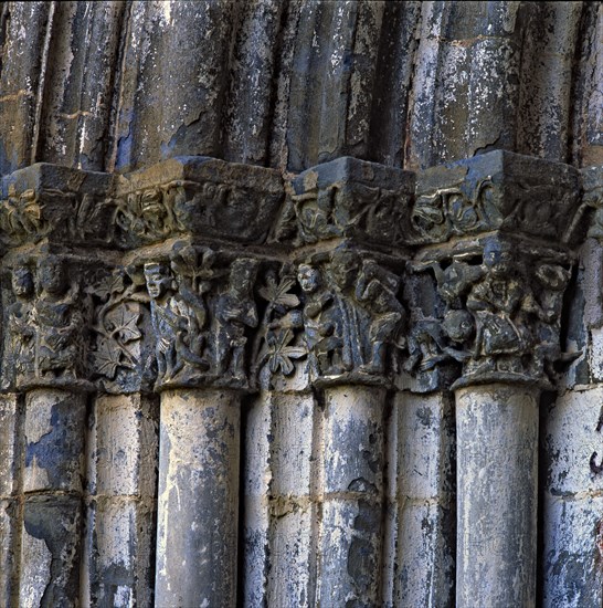 Church of Our Lady of Baldos in Montañana (Huesca), detail of the capitals of the main entrance w?