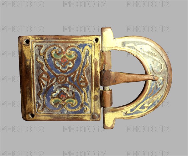 Buckle decorated with enamels.