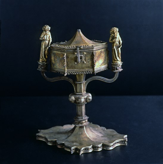 Ostentorium pyx made in embossed and engraved gilded silver.
