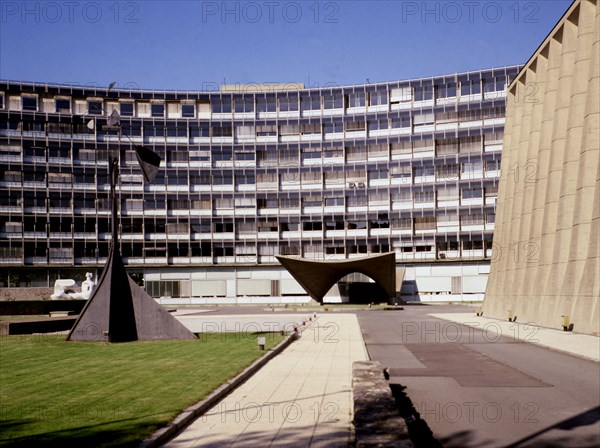 UNESCO building in Paris, designed by Bernhard Breuer and Zehrfuss Marcer in collaboration with P?