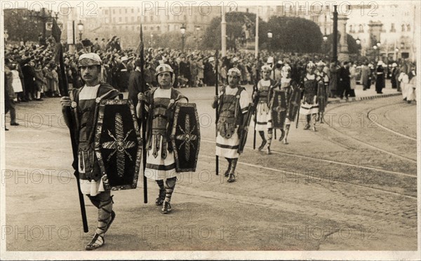 Parade of the Roman guard 'Armats' on Easter procession passing through the Catalonia square in B?