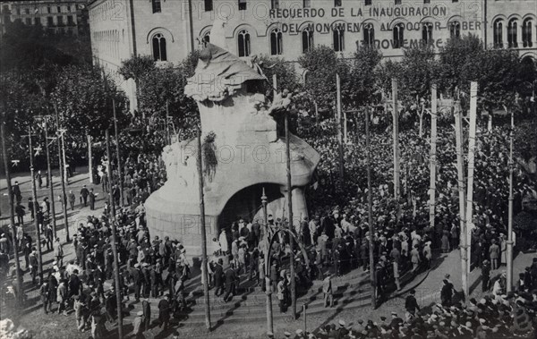 Inauguration of the monument to Doctor Bartomeu Robert, mayor of Barcelona, ??in the Plaza of the?