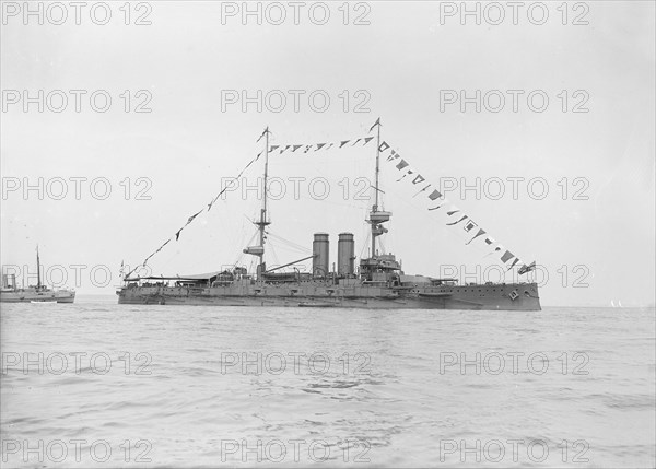 HMS Zealandia, 1913. Creator: Kirk & Sons of Cowes.