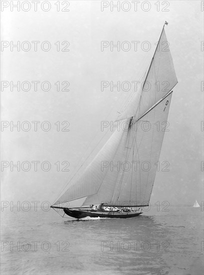 The majestic 'Pamela' sailing close-hauled, 1914. Creator: Kirk & Sons of Cowes.