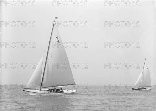 The One-Design Solent Sunbeams 'Dunn' and 'Clary' racing, 1925. Creator: Kirk & Sons of Cowes.