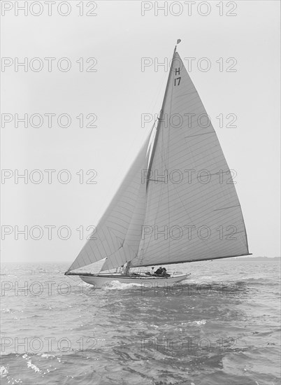 The 8 Metre 'Ierne', 1914. Creator: Kirk & Sons of Cowes.