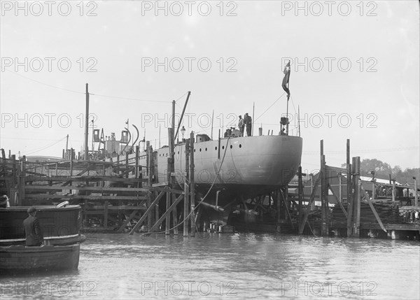 The launch of Chilean destroy 'Almirante Lynch', 28th September 1912.  Creator: Kirk & Sons of Cowes.