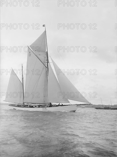 The 118 foot ketch 'Cariad', 1912.  Creator: Kirk & Sons of Cowes.