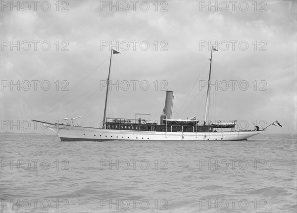 The steam yacht 'Sirocco II', 1911. Creator: Kirk & Sons of Cowes.