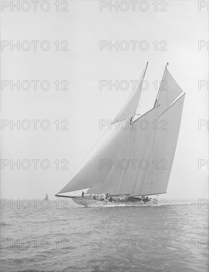 The 380 ton A Class schooner 'Margherita' sailing close-hauled, 1913. Creator: Kirk & Sons of Cowes.