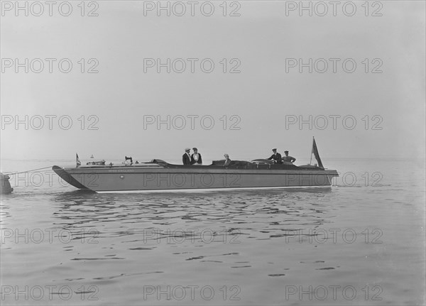 Sea sled 'Miss England' at mooring, 1922. Creator: Kirk & Sons of Cowes.