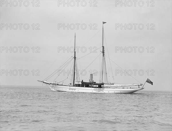 Steam yacht, 1913. Creator: Kirk & Sons of Cowes.