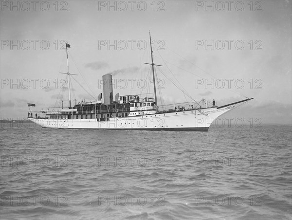 The steam yacht 'Marynthea', 1911. Creator: Kirk & Sons of Cowes.