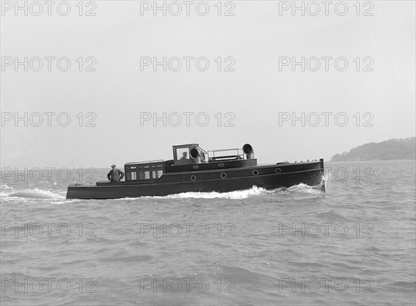 Wolseley motor launch, 1914. Creator: Kirk & Sons of Cowes.