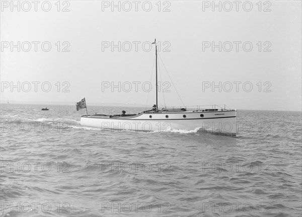 The cabin cruiser 'Minnehaha', 1914. Creator: Kirk & Sons of Cowes.