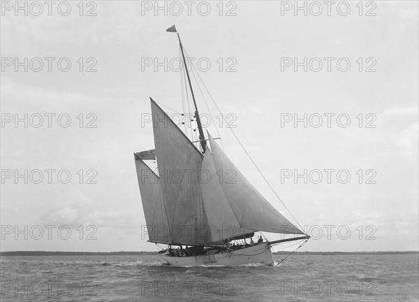 The 167 ton ketch 'Anemone' under sail, 1922. Creator: Kirk & Sons of Cowes.