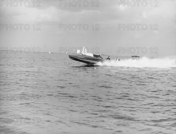 The French 400 hp hydroplane 'Despujols I', 1913. Creator: Kirk & Sons of Cowes.