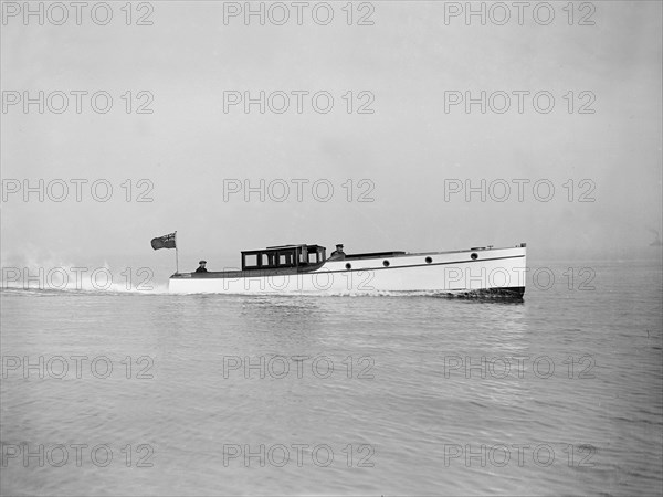 Austin 40ft motor launch under way, 1912. Creator: Kirk & Sons of Cowes.