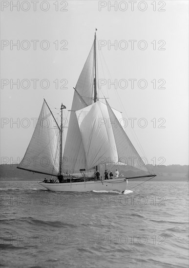 The 60 ft ketch 'Linth', 1912. Creator: Kirk & Sons of Cowes.