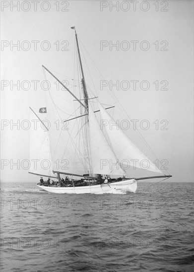 The 60 ft ketch 'Linth', 1912. Creator: Kirk & Sons of Cowes.