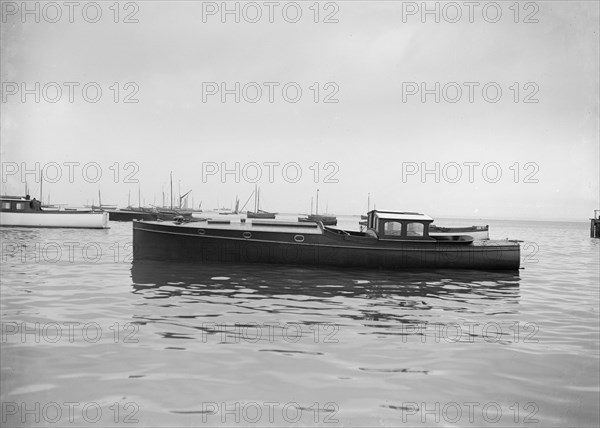 A Wolseley motor launch, 1914.  Creator: Kirk & Sons of Cowes.