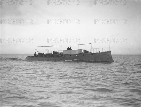 Egyptian motor launch under way, 1911. Creator: Kirk & Sons of Cowes.