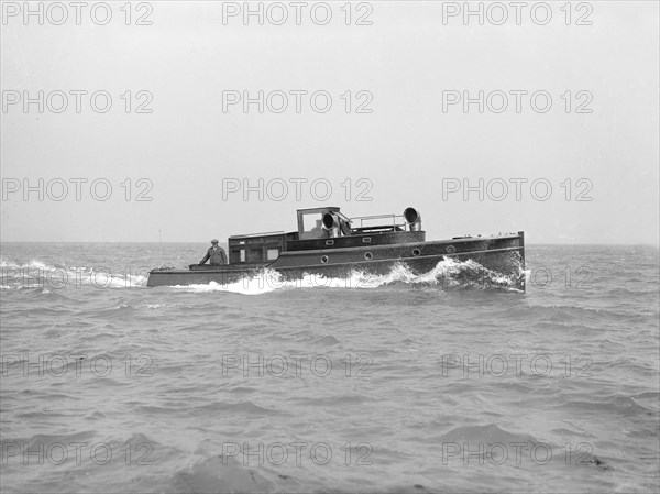 Wolseley motor launch, 1914.  Creator: Kirk & Sons of Cowes.