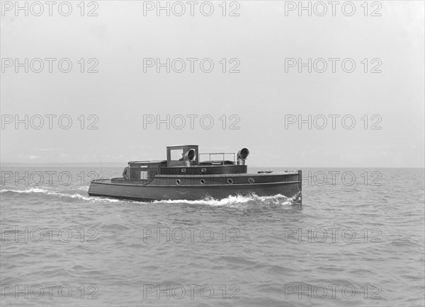 Wolseley motor launch, 1914.  Creator: Kirk & Sons of Cowes.