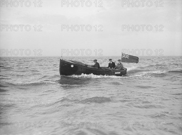 Bona's motor launch under way, 1912. Creator: Kirk & Sons of Cowes.