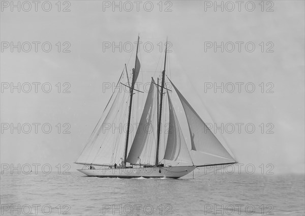 The handsome racing schooner 'Waterwitch', 1911. Creator: Kirk & Sons of Cowes.
