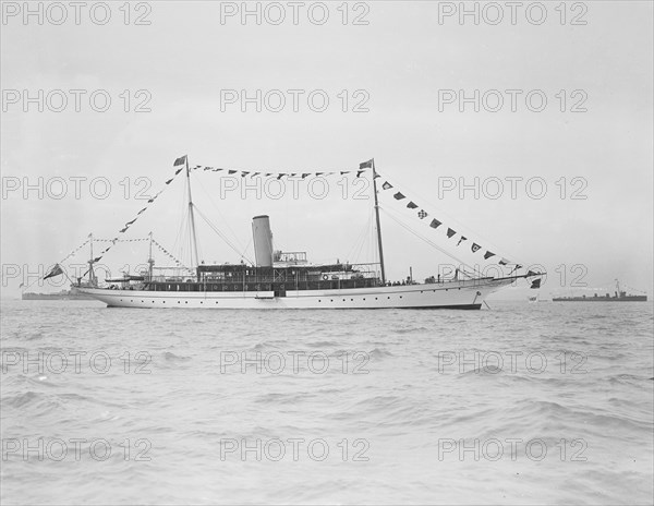 The 700 ton steam yacht 'Rovenska', 1911. Creator: Kirk & Sons of Cowes.