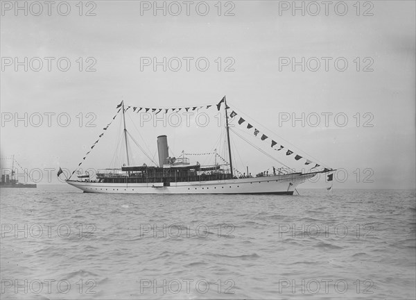 The 700 ton steam yacht 'Rovenska', 1911. Creator: Kirk & Sons of Cowes.