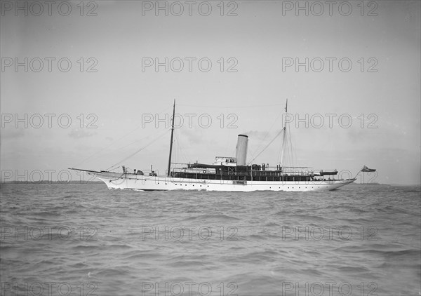 The 700 ton steam yacht 'Rovenska', 1911. Creator: Kirk & Sons of Cowes.