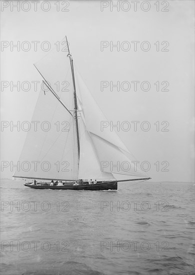 The gaff rigged cutter 'Bloodhound' sailing close-hauled, 1913. Creator: Kirk & Sons of Cowes.